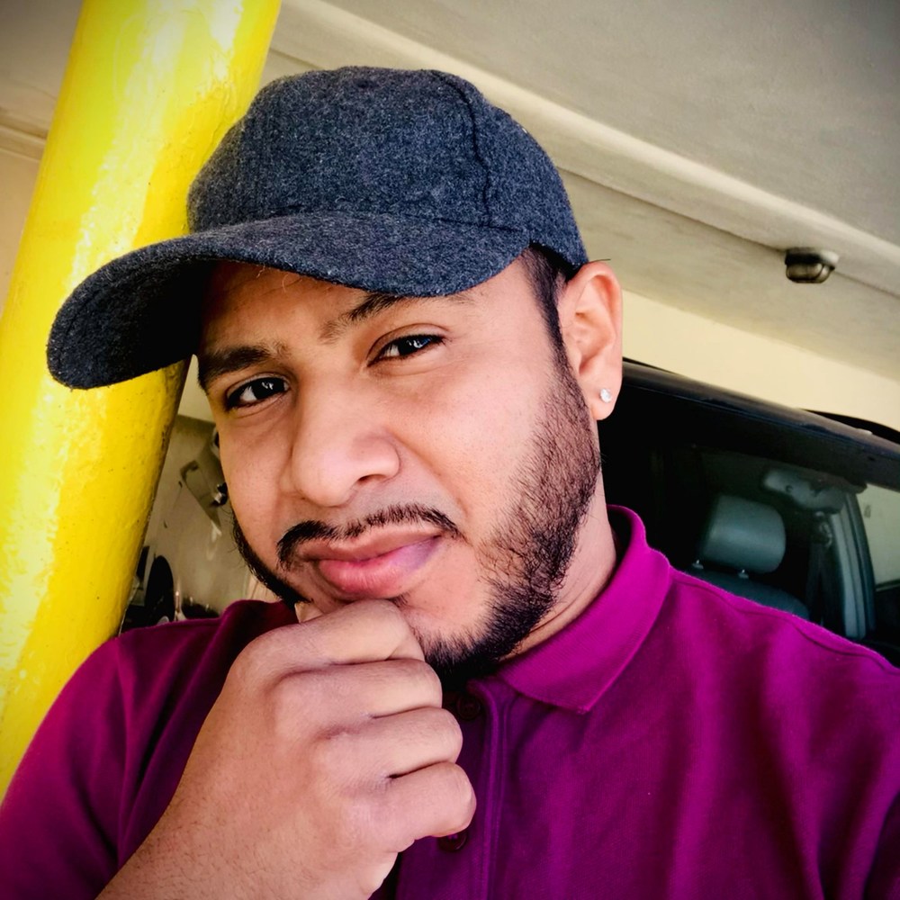 Meet your Posher, Carlos